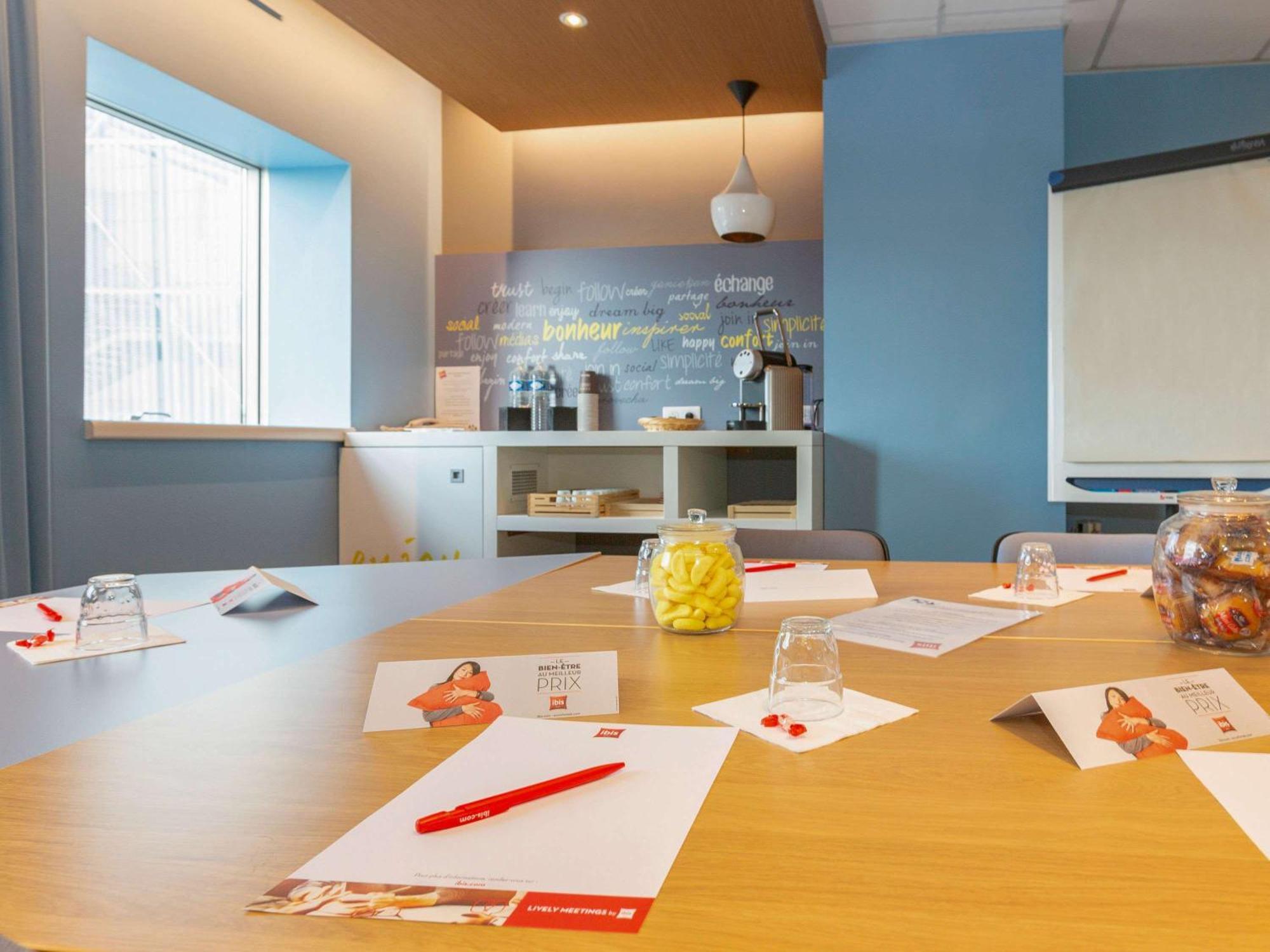 Hotel Ibis Rennes Centre Gare Sud מראה חיצוני תמונה