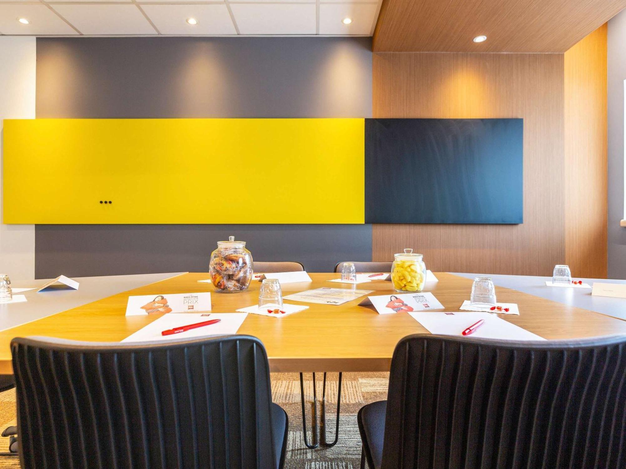 Hotel Ibis Rennes Centre Gare Sud מראה חיצוני תמונה